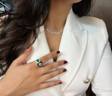 將圖片載入圖庫檢視器 Vanessa Luxe - abstract eternity diamond pendant
