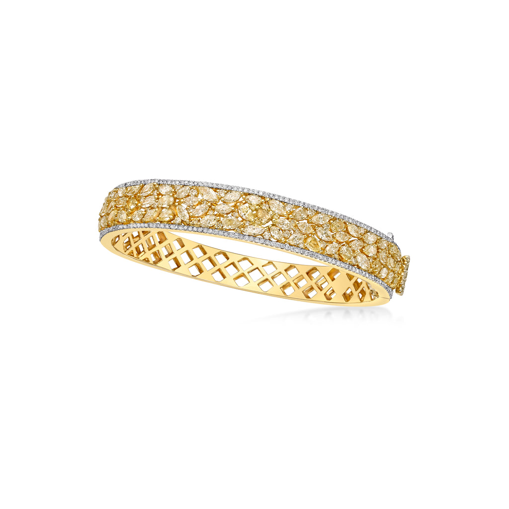 Nika - Fancy yellow and fancy light diamond bangle