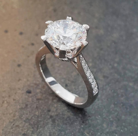 Liah - Round brilliant diamond