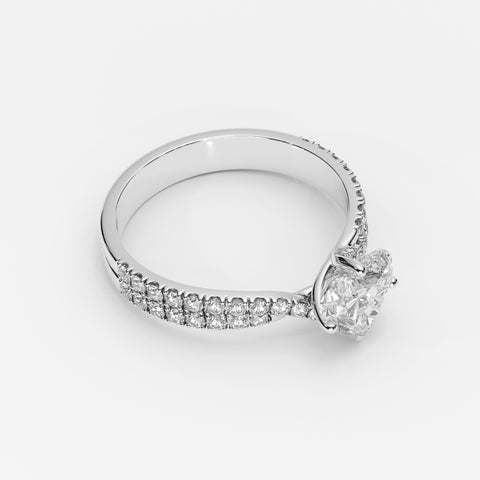 Akira - heart shape diamond