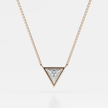將圖片載入圖庫檢視器 Lumen - trillion cut diamond pendant

